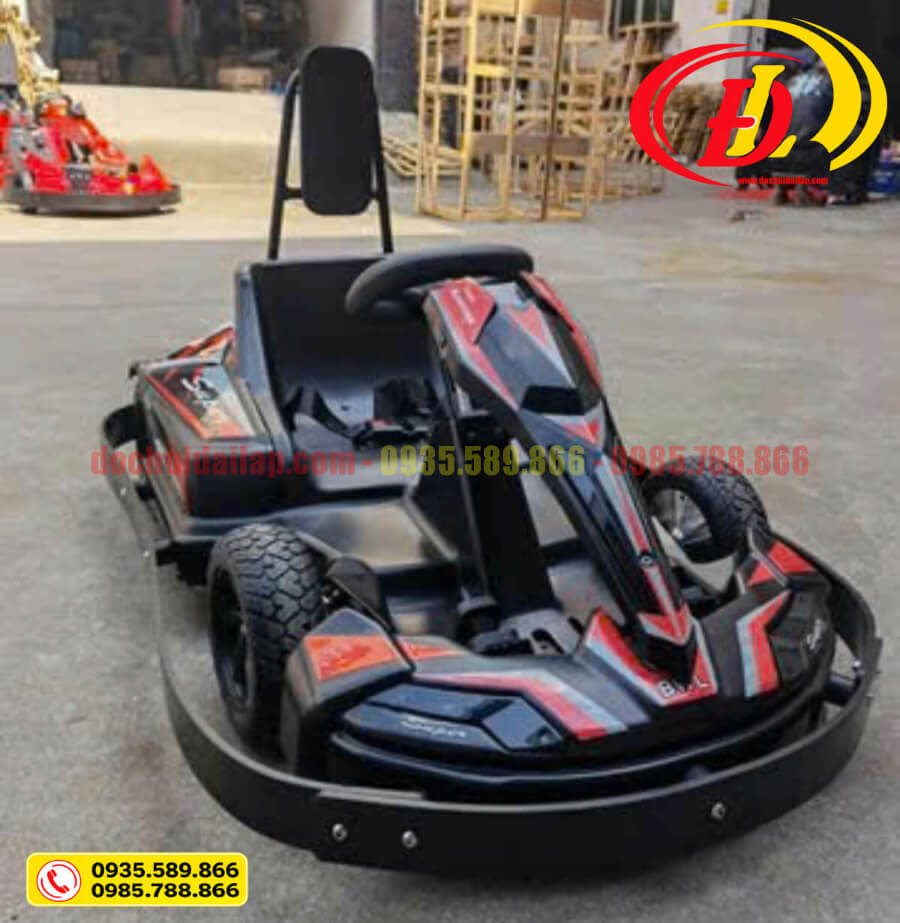 Xe điện đụng kart màu đen đỏ